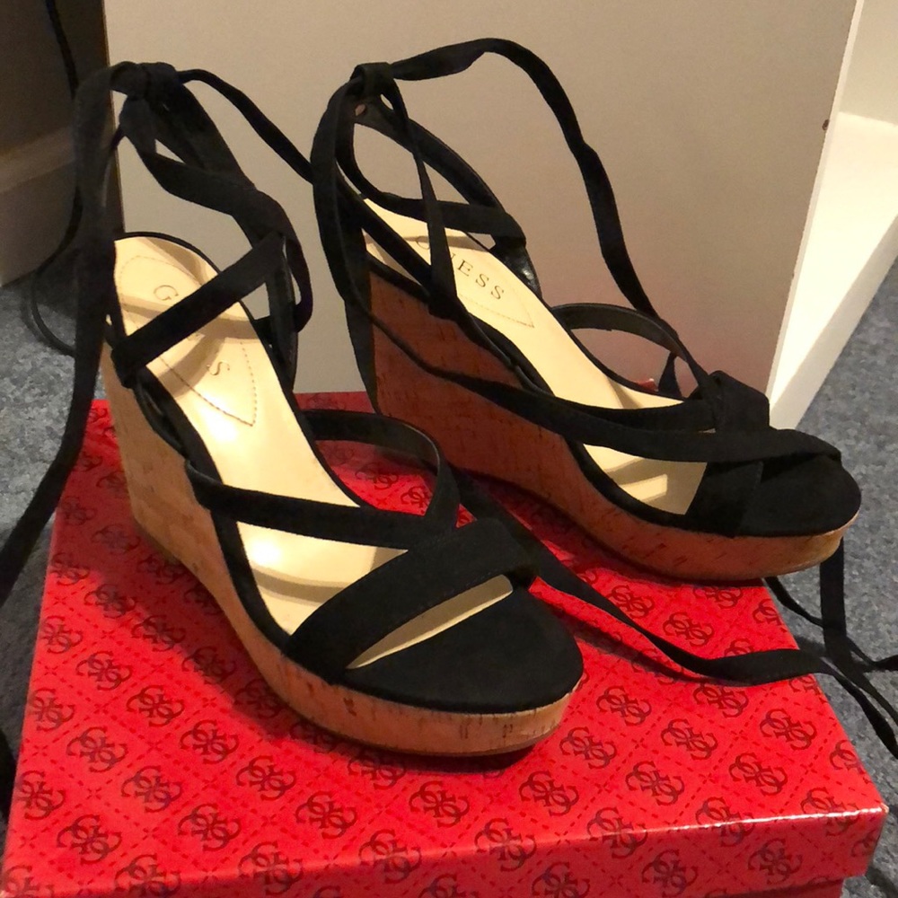 Guess wedges